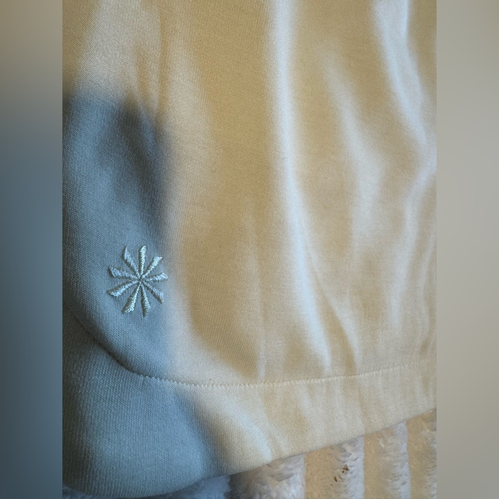 Athleta NWOT Seasoft Mid Rise Tencel Soft Cream Shorts Loungewear Comfy Cozy - Picture 10 of 10